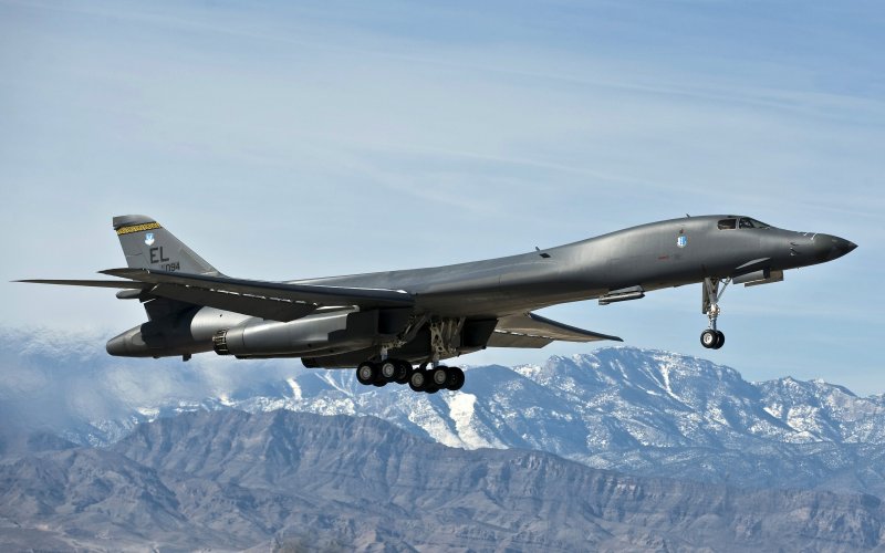 Стратегические бомбардировщики ВВС США B-1b