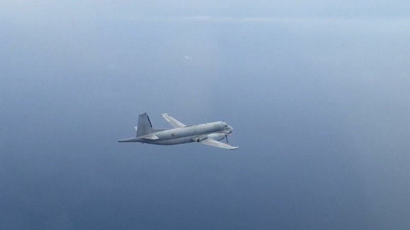 Перехват российским Су-30 самолетов разведчиков над черным морем