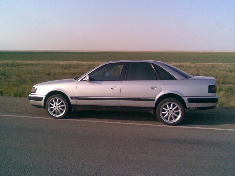 Audi 100 Silver Metallic