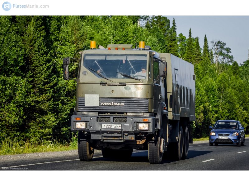 Самосвал Iveco-УРАЛАЗ-6529