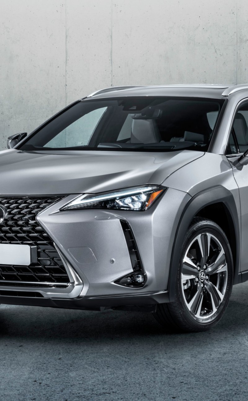 Lexus UX 200 белый
