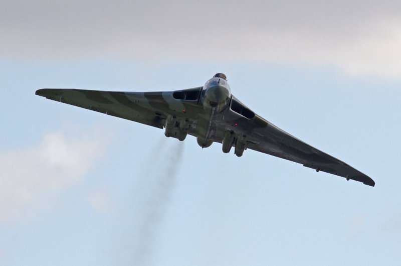 Vulcan xh558