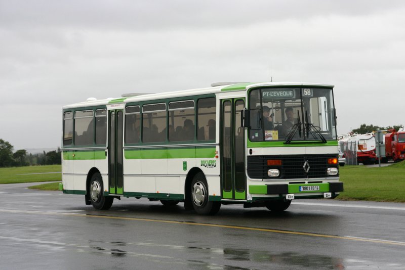 Фото автобус Renault c105r