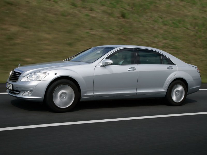 Mercedes-Benz s600 Guard w221