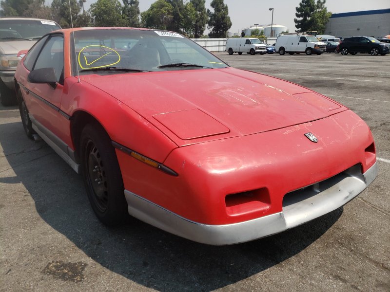Pontiac Fiero пластиковые детали