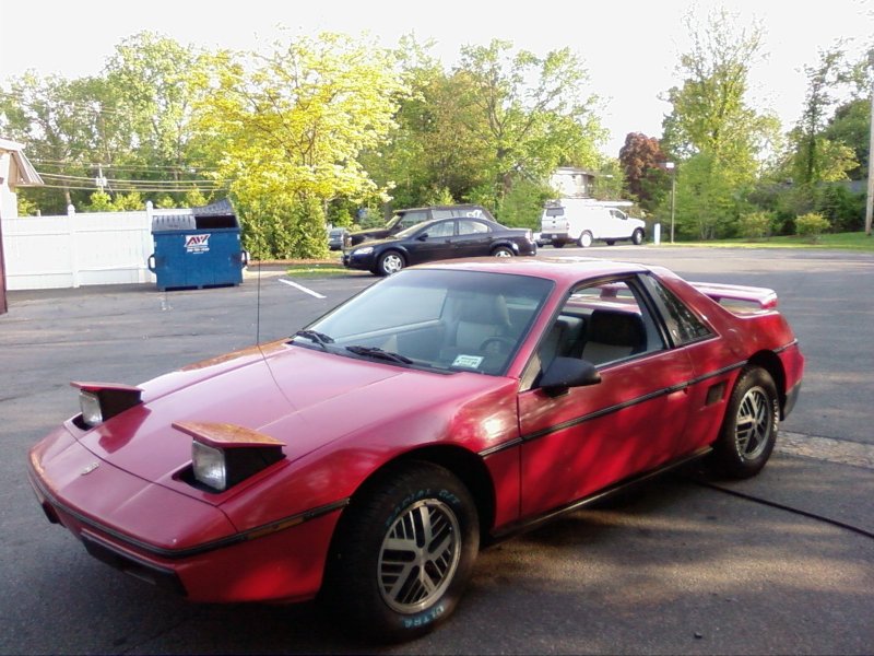 Pontiac Fiero салон