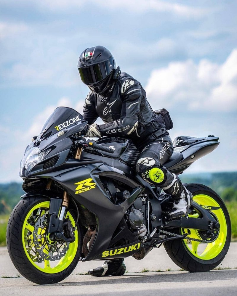 Suzuki GSX R 1000 Dirt Bike