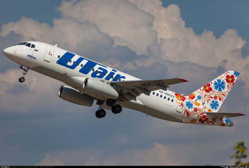 UTAIR plane