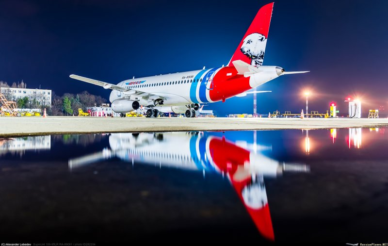 Sukhoi Superjet 100-95lr