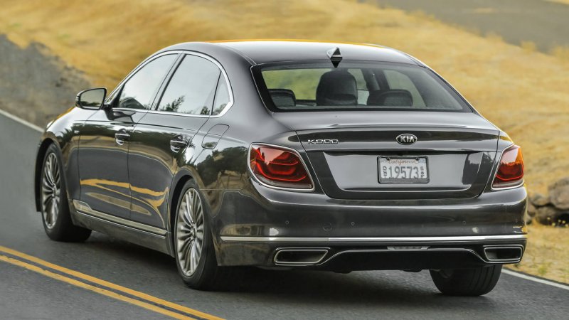 Kia k900 2021