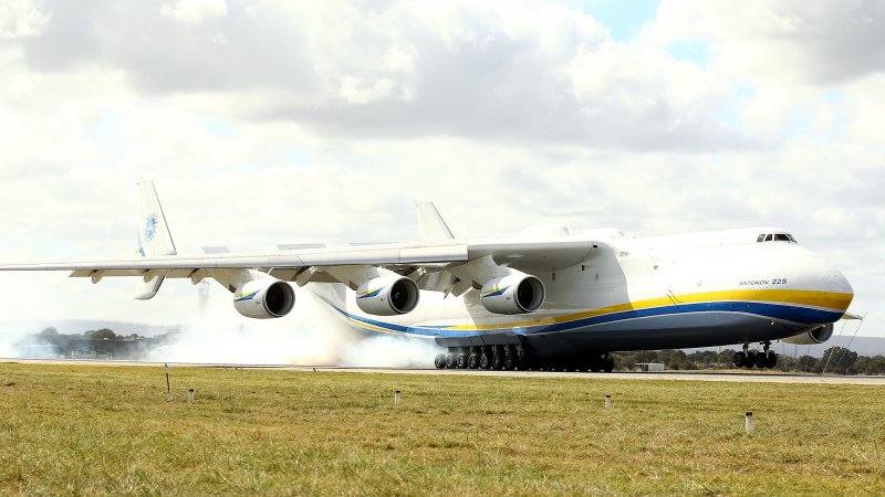 Первый полет АН-124 Руслан