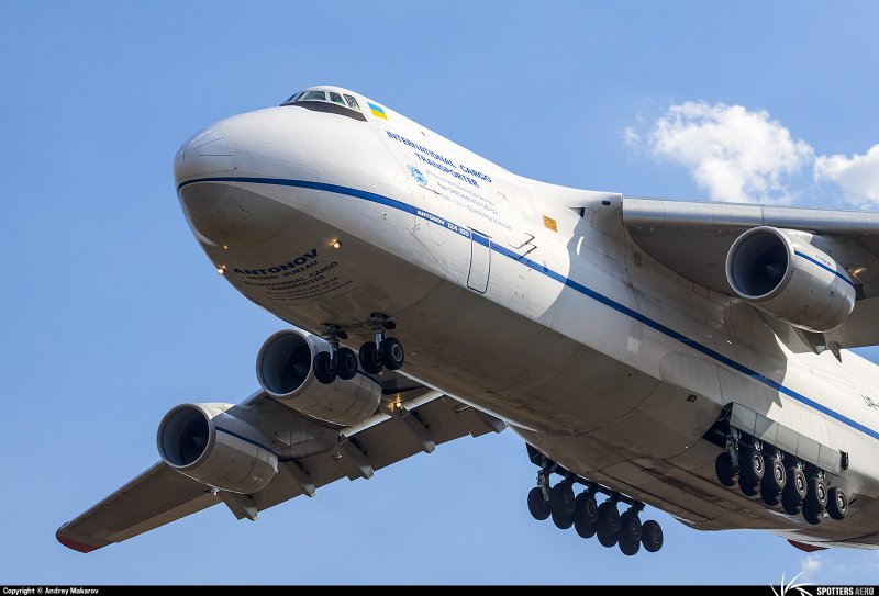 АН-225 транспортный самолёт