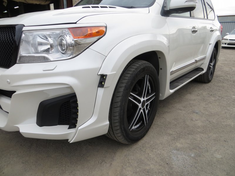 Toyota Land Cruiser 200 Tuning