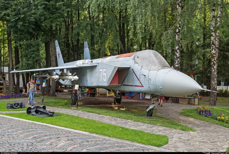 Як-141 Задорожный