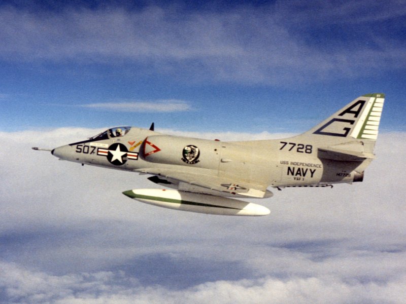 Ta 4f Skyhawk