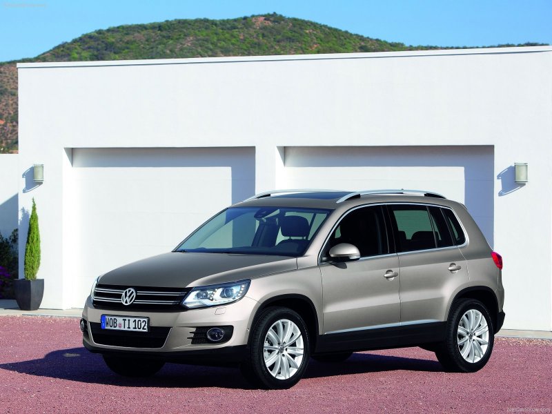 Volkswagen Тигуан 2011