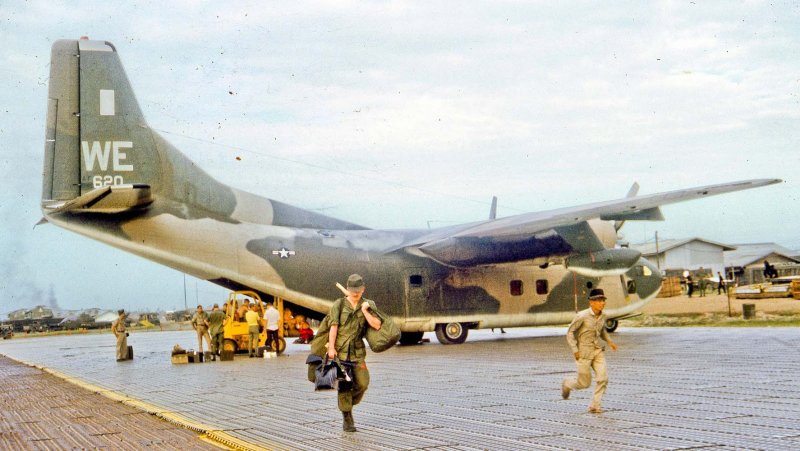 Fairchild c-123 provider внутри