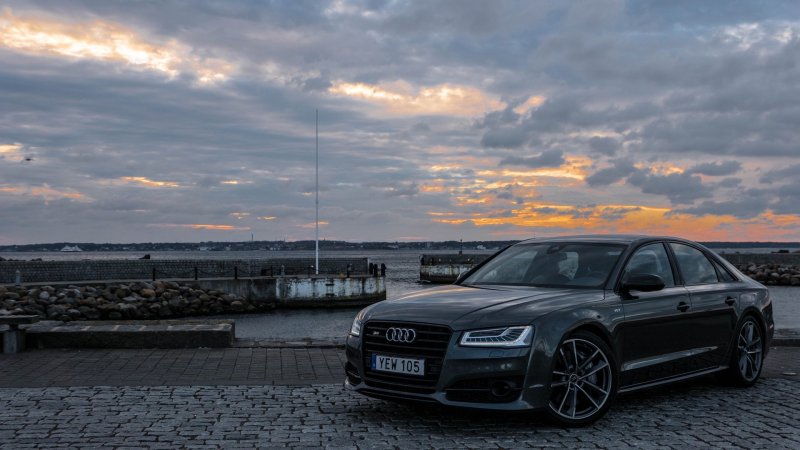 Audi s8