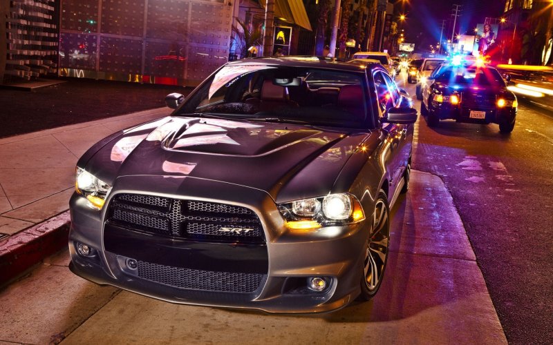 Dodge Charger srt8