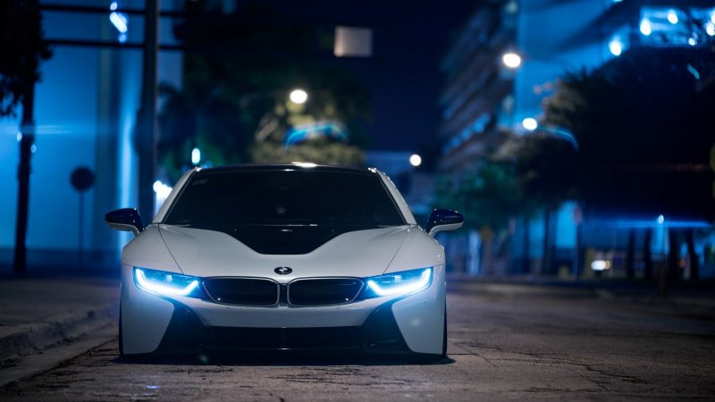 BMW i8 Night