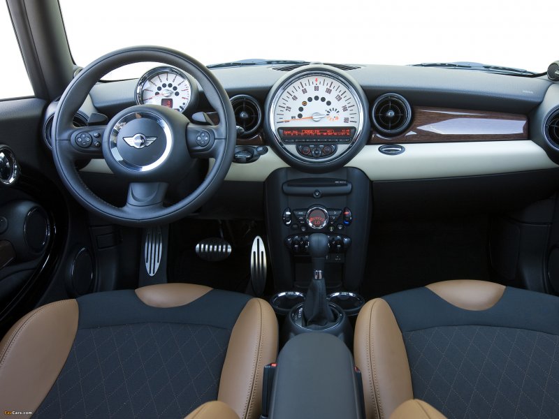 Mini Cooper 2010 салон