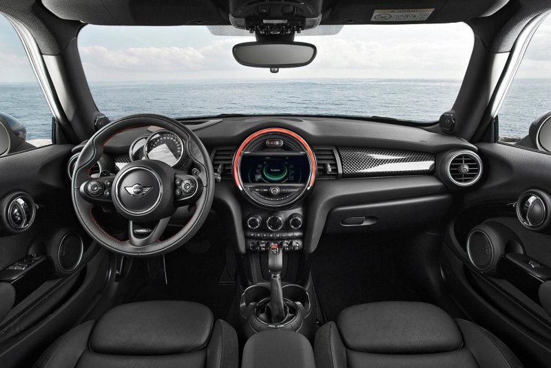 Mini Cooper Hatch 2018 салон