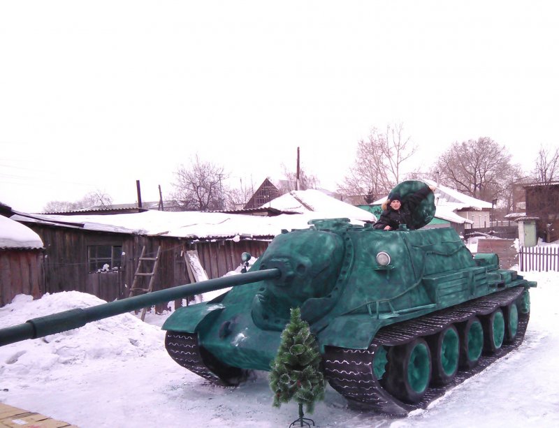 Памятник танку Су 122