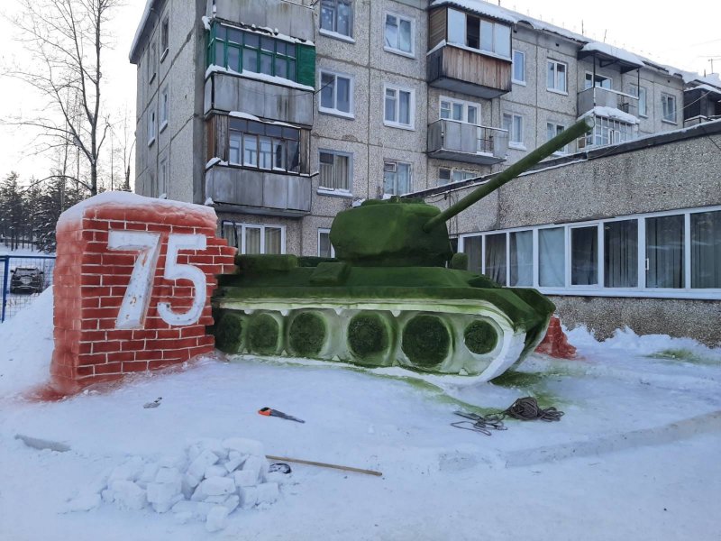 Аврора из снега