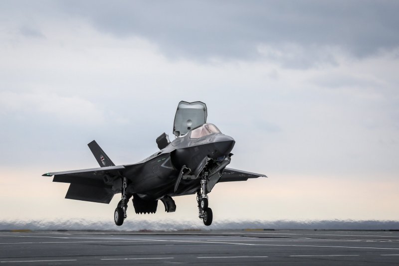 F35 вертикальный взлет