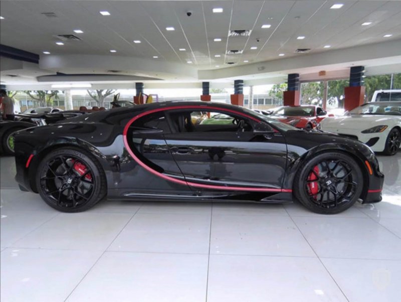 Bugatti Chiron Jeep 2020