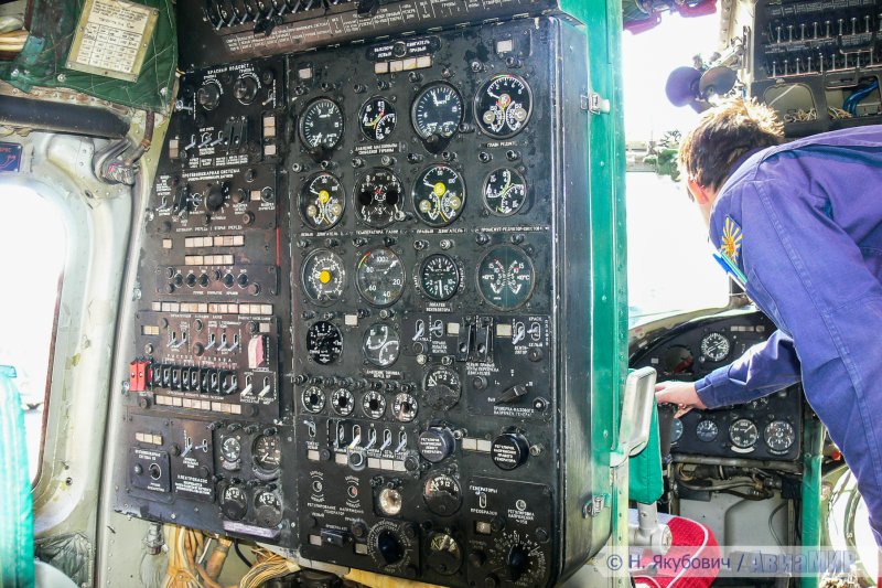 Кабина штурмана вертолета ми-6