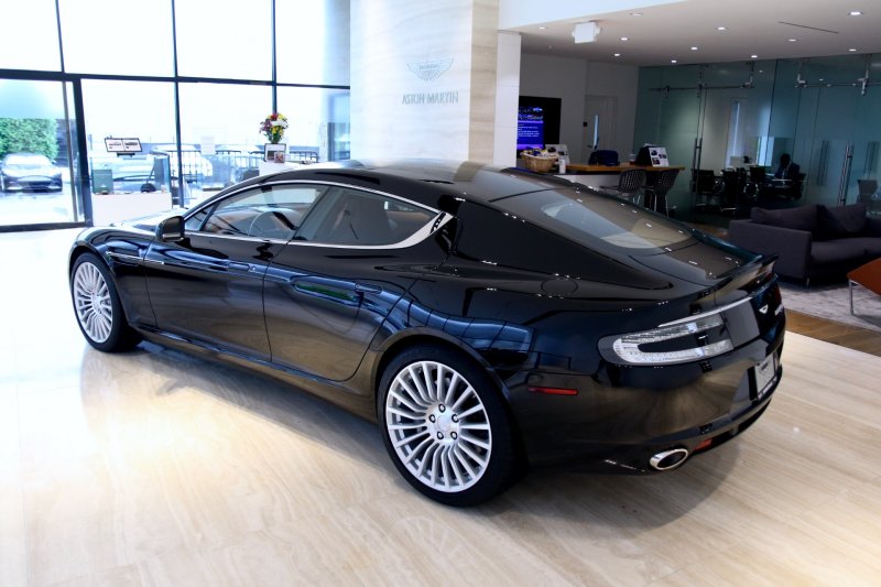 Aston Martin rapide 2015