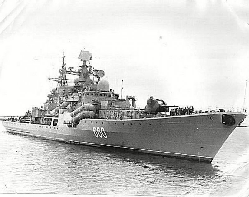 Гремящий эсминец, 1990