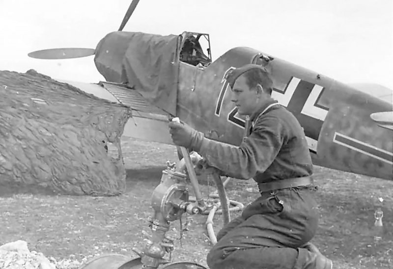 Горящий Мессершмитт 109