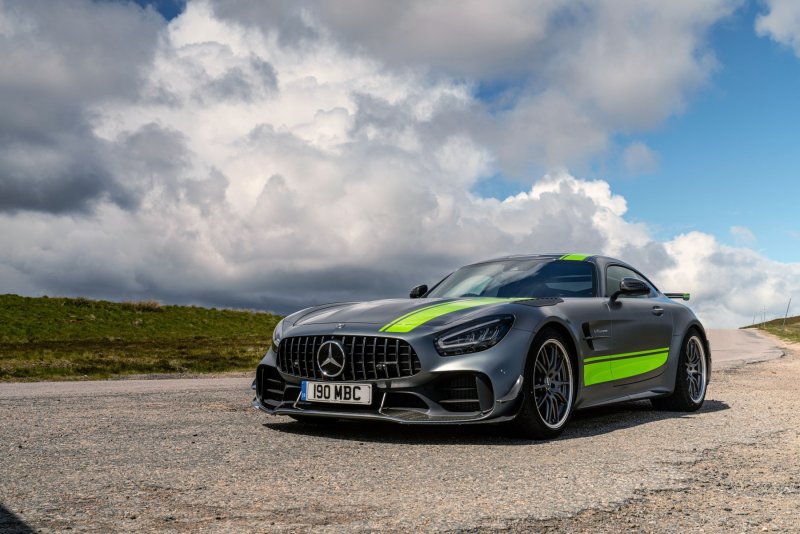 Mercedes Benz AMG gt r 2019