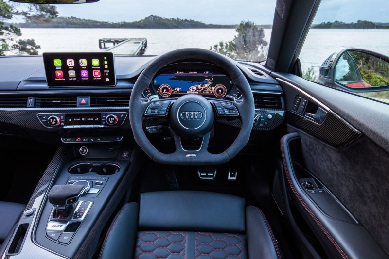 Audi rs5 Coupe 2018 салон