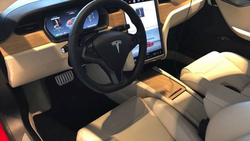 Tesla model x салон 2022