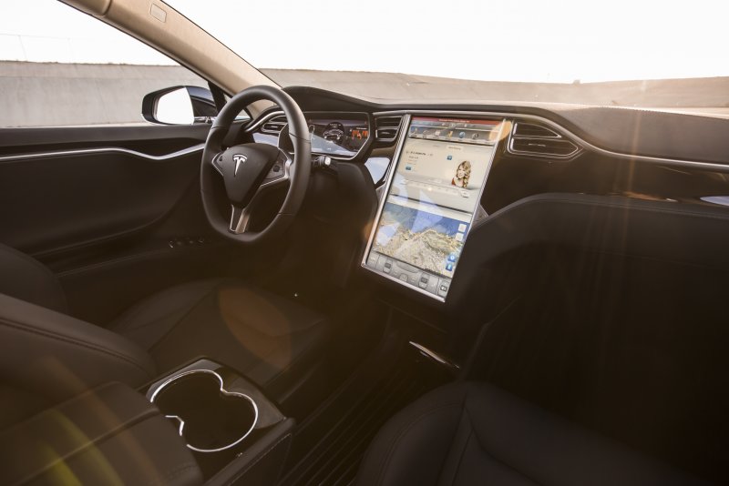 Tesla model s Plaid салон