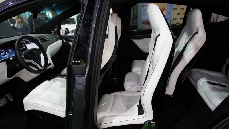 Тесла model x p100d руль