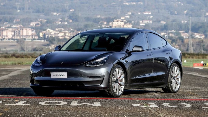 Тесла model s салон