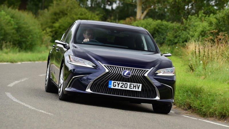 Lexus is 250 2018
