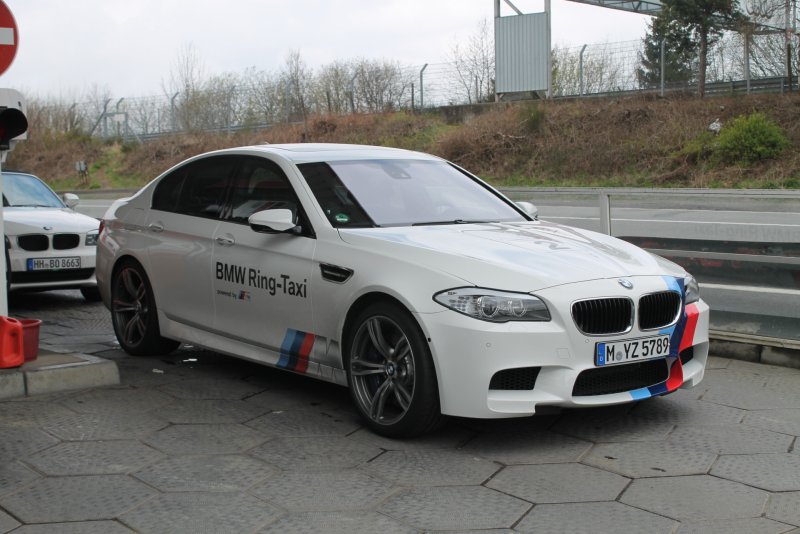 BMW такси f10