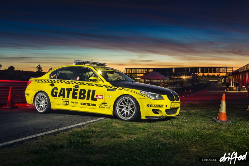 BMW m5 такси