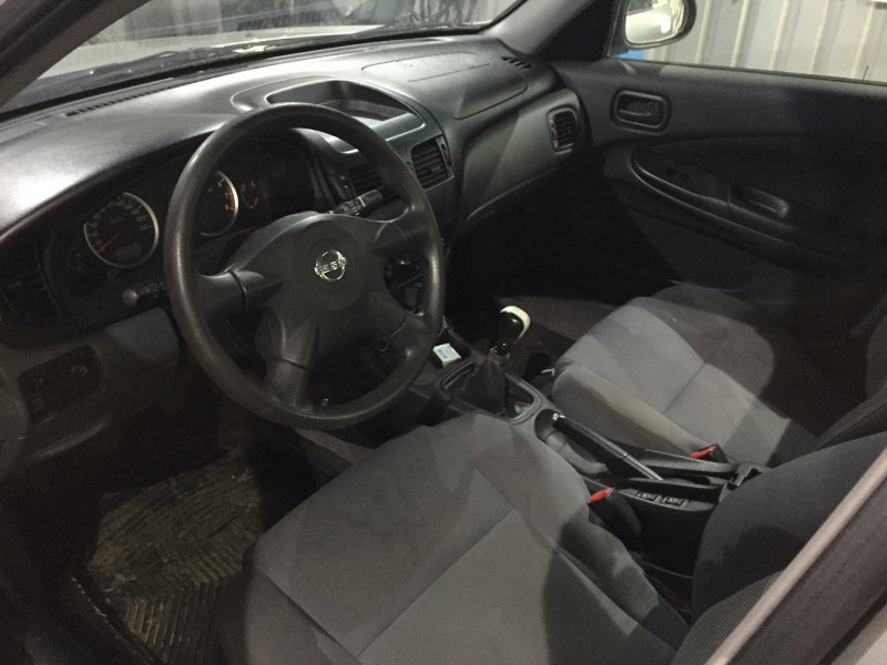 Nissan Almera n16 салон