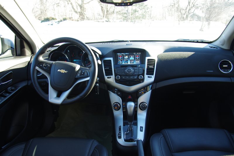 Chevrolet Cruze 1.8 автомат