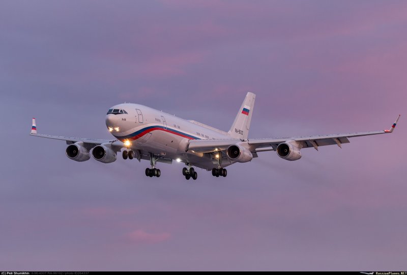 Самолет ил-96-400м
