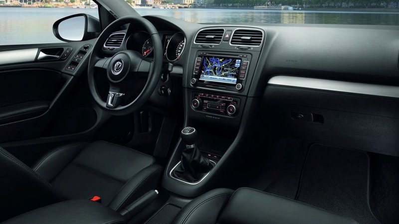 Volkswagen Golf 6 салон