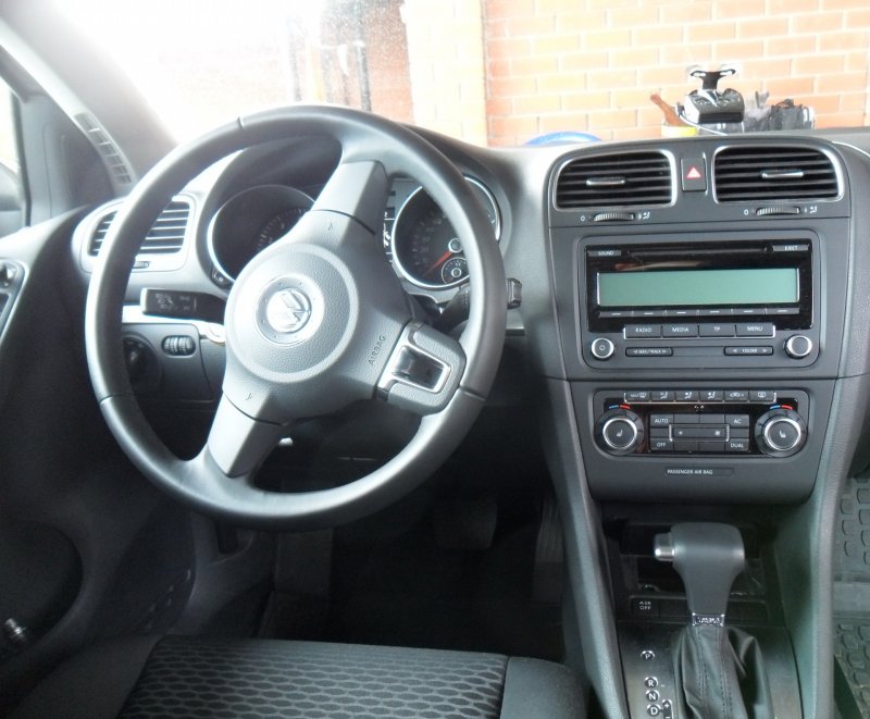 Volkswagen Golf 6 салон