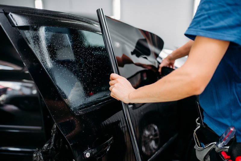Тонирование стекол авто