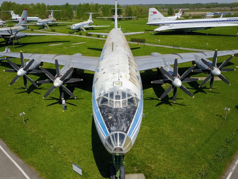 Як-40 пассажирский самолёт салон